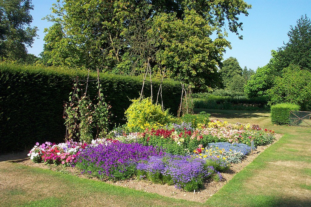 Home Garden Flower Bed